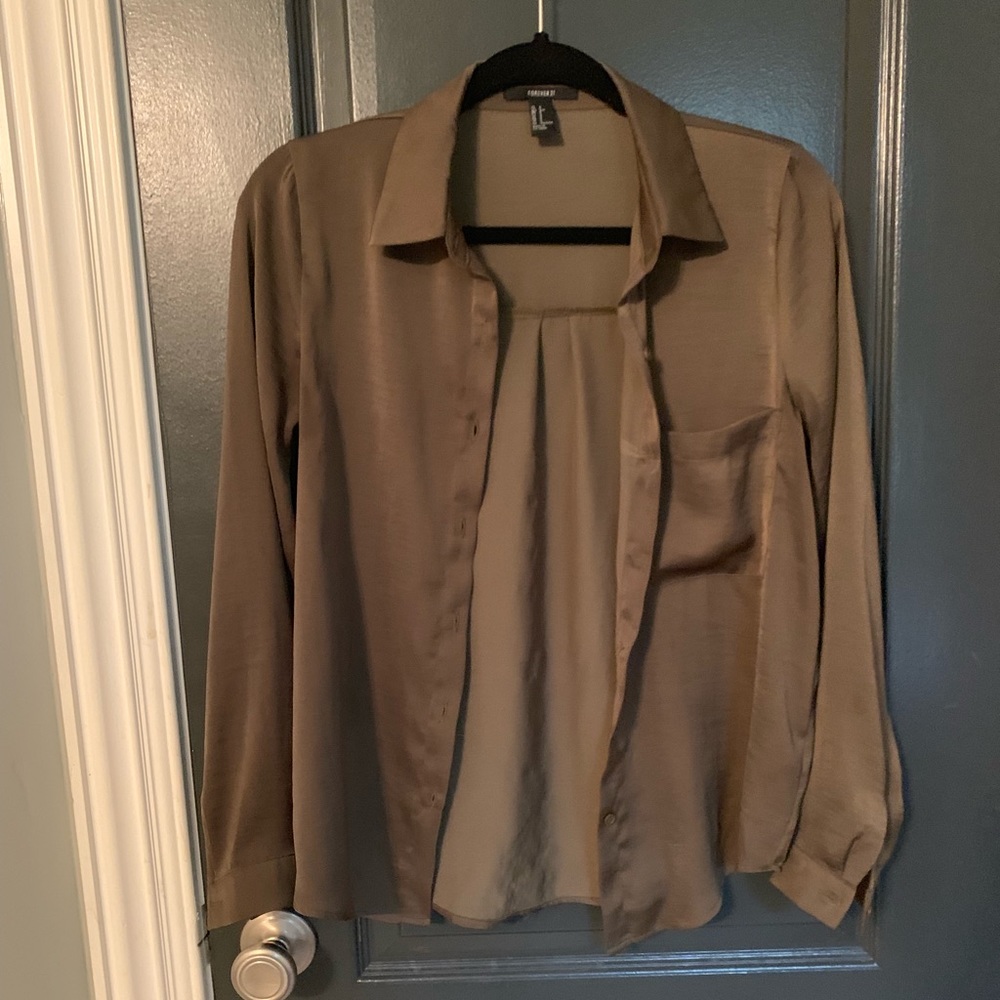 Olive button down - Picture 2 of 4